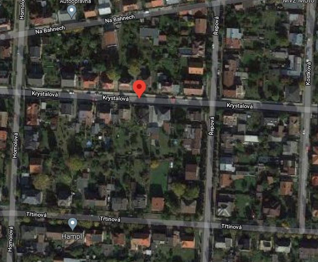 Silnice v ulici Krystalov&aacute;